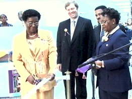 Governor General Her Excellency Dame Pearlette Louisy cutting ribbon